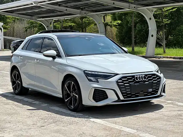 Audi A3 2023 Facelift Sportback 35 TFSI Fashion Sport — фото 2