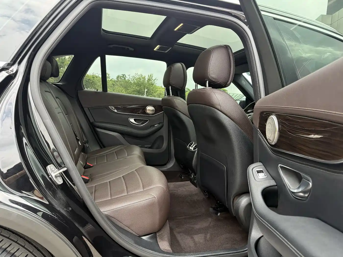 Mercedes-Benz GLC 2019 Facelift GLC 260 L 4MATIC Luxury фото 19