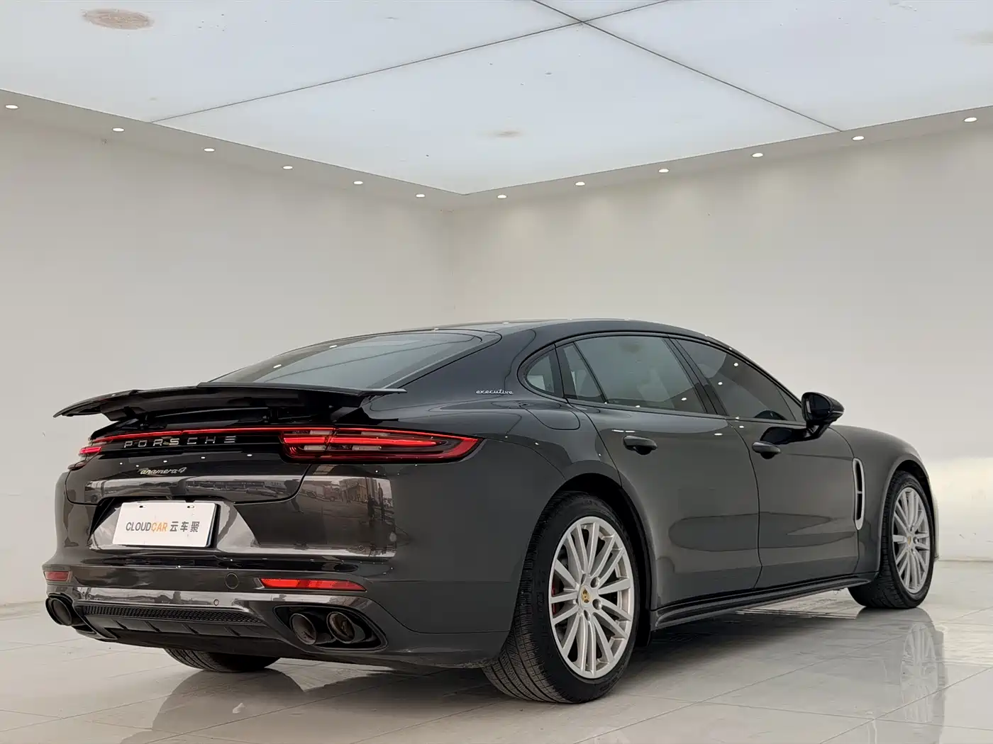 Porsche Panamera 2019 Panamera 4 Executive Long Wheelbase 2.9T фото 14
