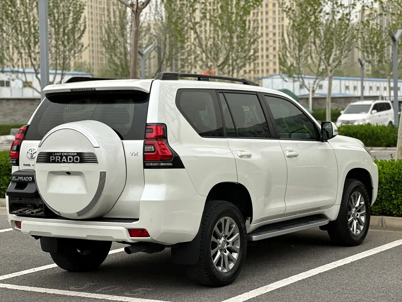 Toyota Prado 2018 3.5L Automatic TX-L NAVI Rear-mounted Spare Tire фото 5