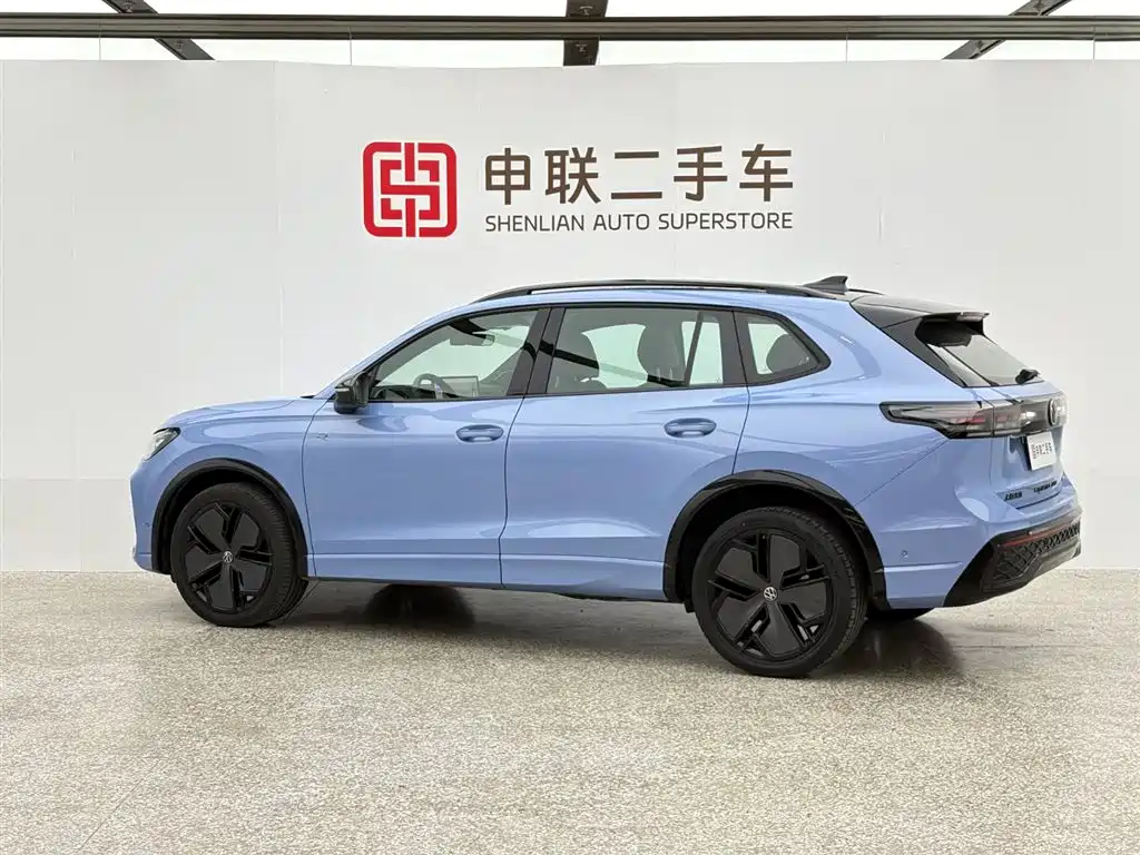 Volkswagen Tiguan L 2024 PRO 380TSI 4WD R-Line Premium Edition фото 4