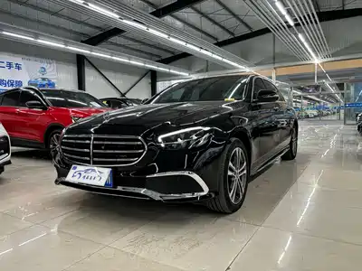 Mercedes-Benz E