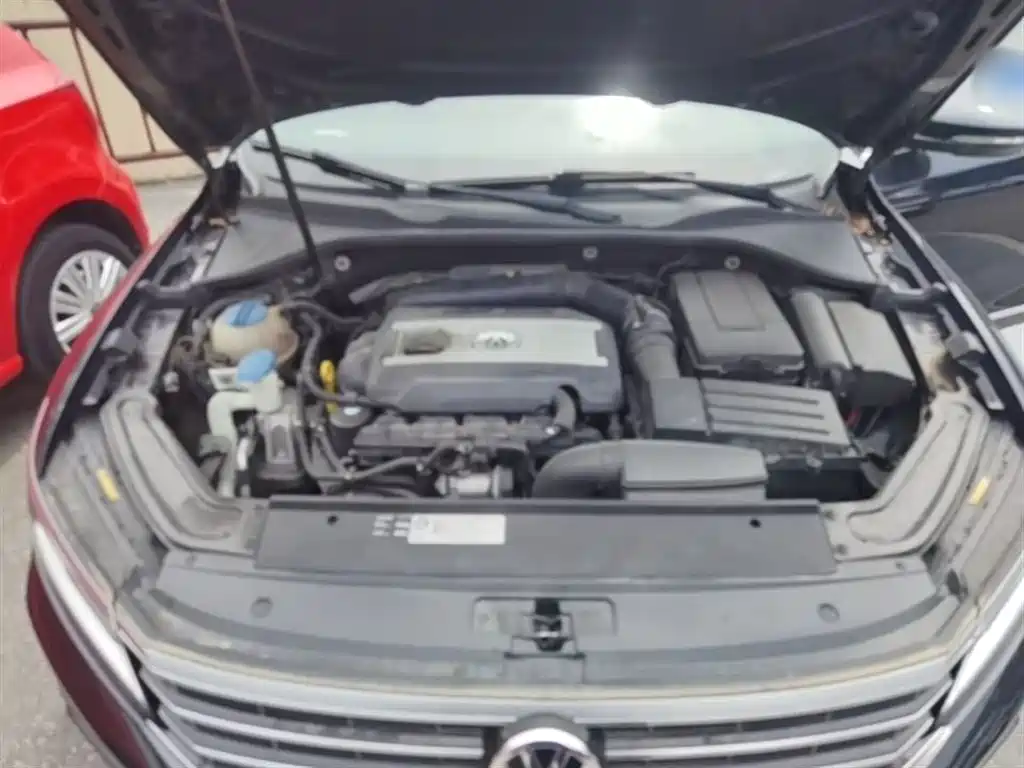 Volkswagen Passat 2015 1.8TSI DSG Elegance Edition фото 20