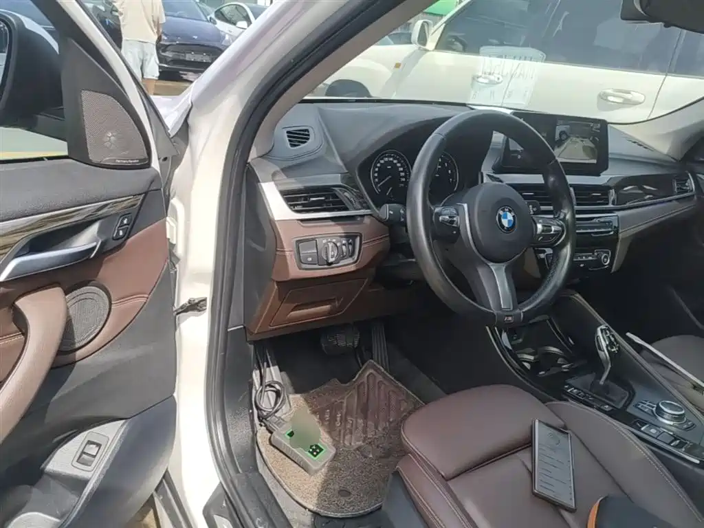 BMW X1 2022 Facelift xDrive25Li Premium Edition фото 12