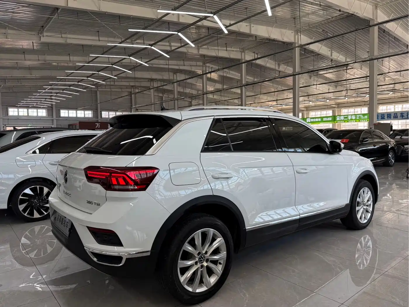 Volkswagen T-ROC 2022 280TSI DSG 2WD Elite PLUS фото 9
