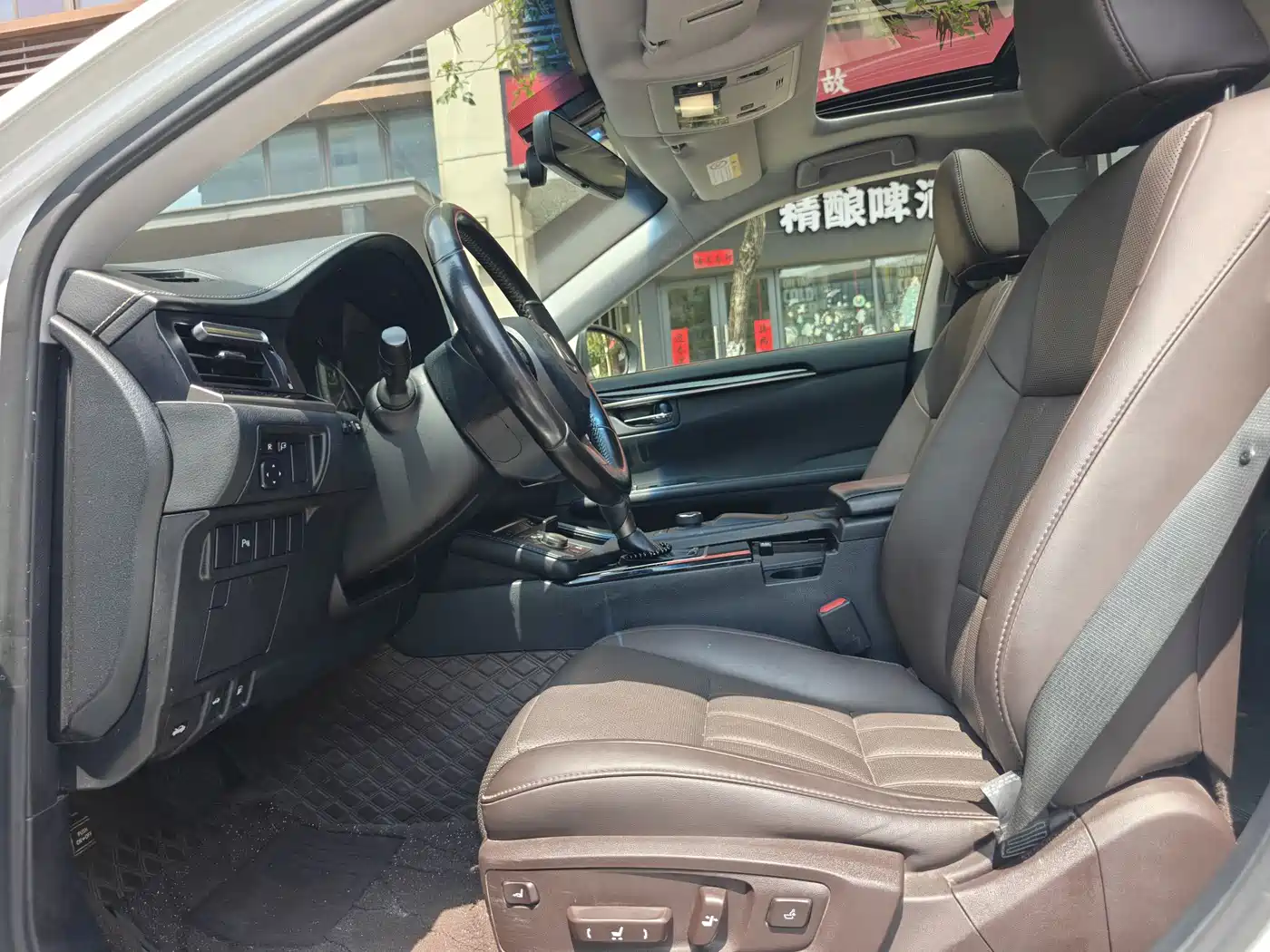 Lexus ES 2017 200 30th Anniversary Edition фото 7