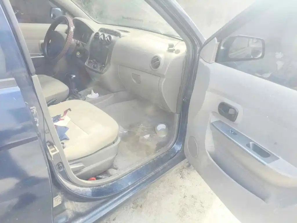 Wuling Motors Wuling Hongguang 2014 2013 1.5L Basic