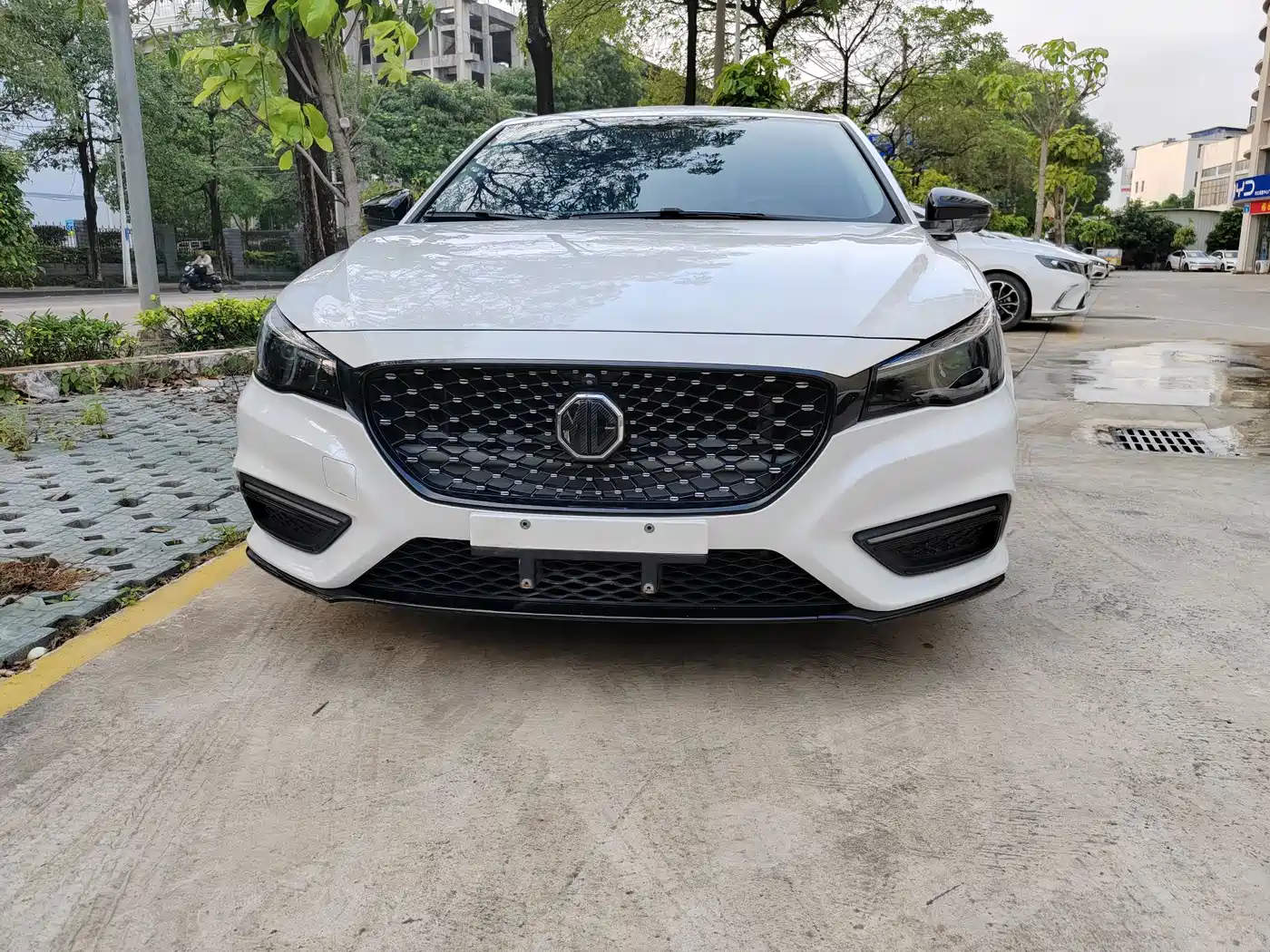 Photo 2 - MG MG6