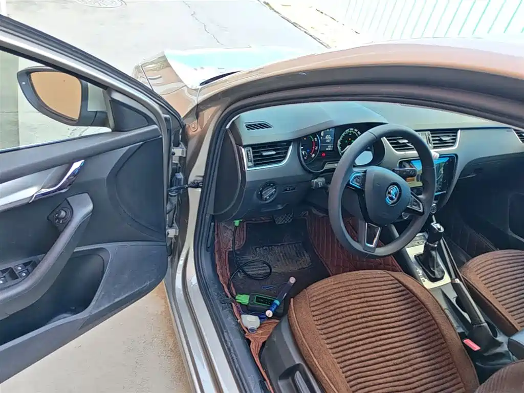 Škoda Octavia 2019 1.5L Automatic Smart Comfort China VI фото 16