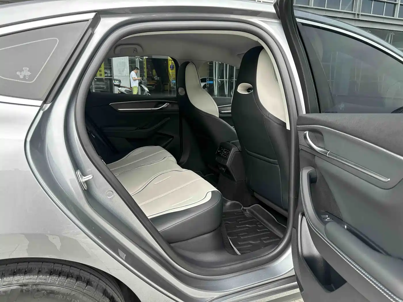 BYD Destroyer 05 2024 Glory Edition DM-i 55KM Luxury фото 14