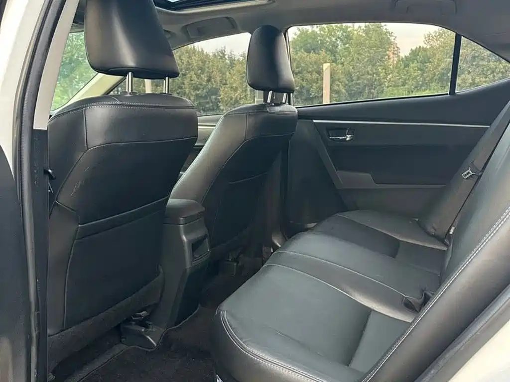 Toyota Corolla Twin Engine E+ 2020 2019 1.8L E-CVT Luxury Edition