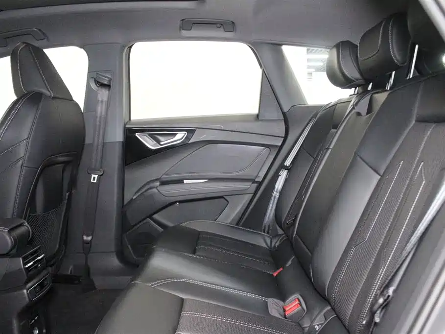Audi Q4 e-tron 2024 40 e-tron Creation Edition фото 8