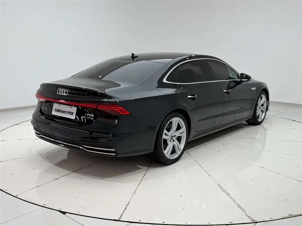 AUDI A7L