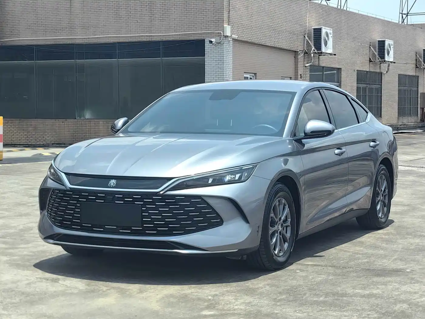 BYD Qin L 2024 DM-i 80KM Leading Edition