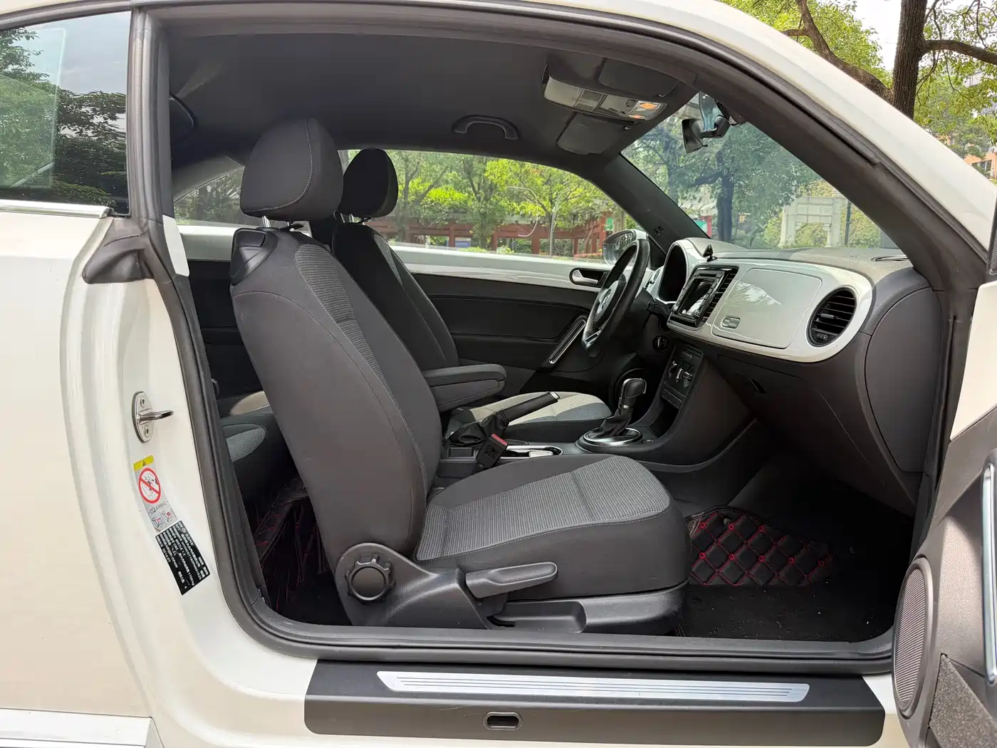Volkswagen Beetle 2015 180TSI фото 5