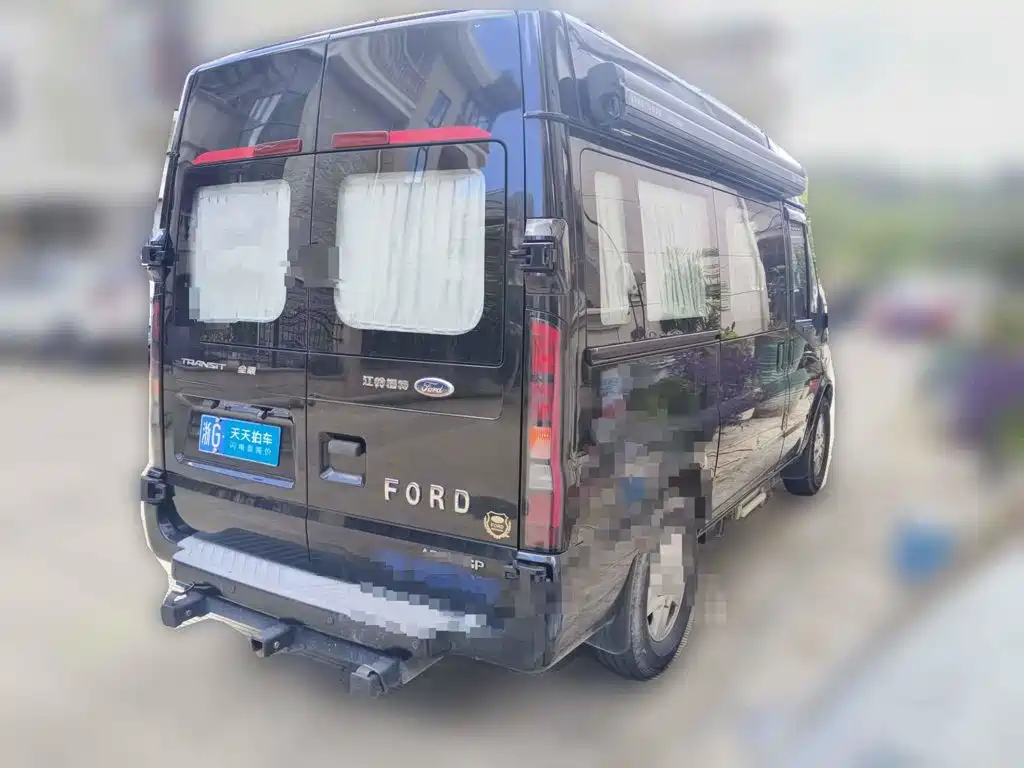 Ford New Generation Transit 2023 2021 Model 2.2T Automatic Logistics Vehicle Pro Short Wheelbase 6-Seat Medium Roof China VI