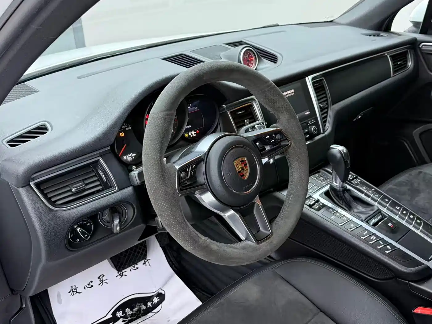 Porsche Macan 2017 Macan 2.0T фото 3