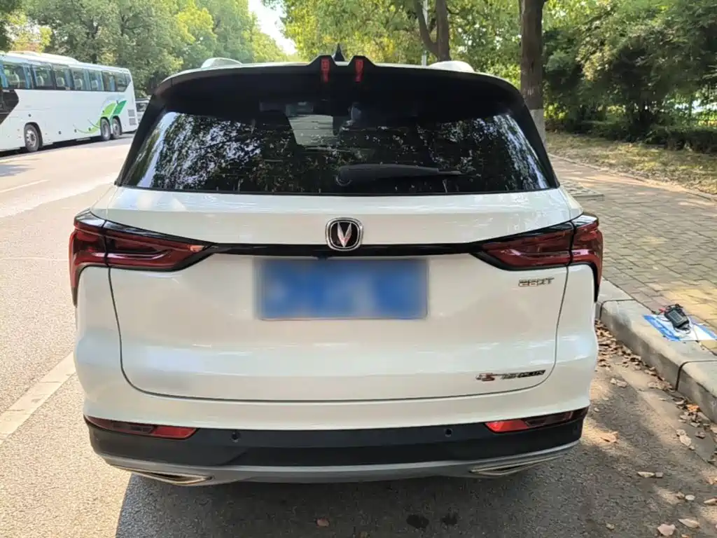 Фото 6 - Changan CS75 PLUS