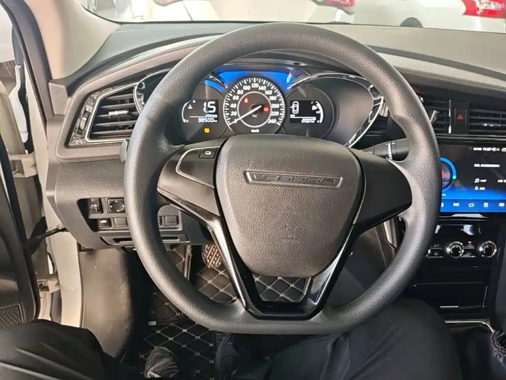 Venucia D60 2020 2019 100K Glory 1.6L Entry Manual Chen Shang Edition China VI