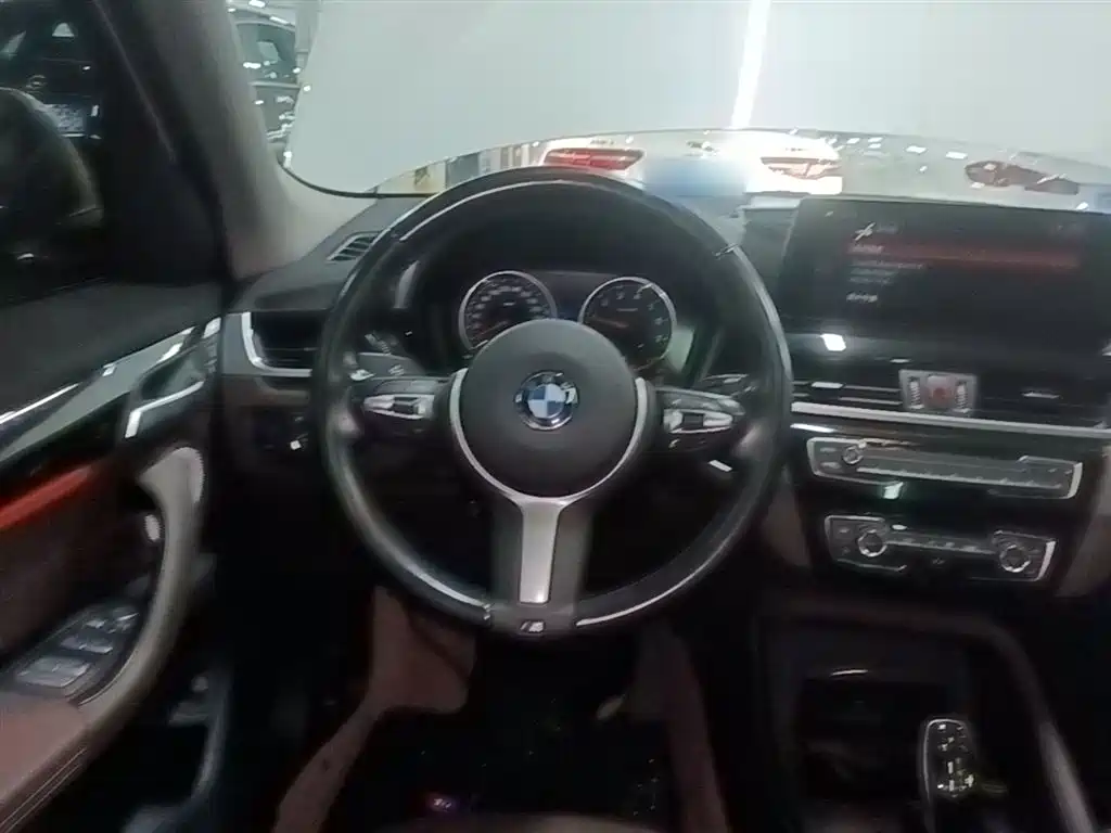 BMW X1 2021 sDrive25Li Leading фото 11