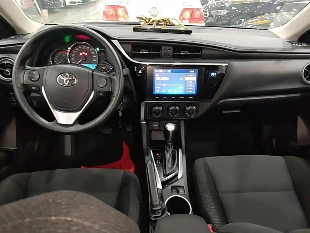 Toyota Levin 2017 Facelift 185T CVT Elite (China V) фото 10