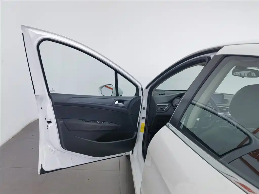 Peugeot 308 2014 Model Joy Edition Classic 1.6L Automatic Superior Style фото 8