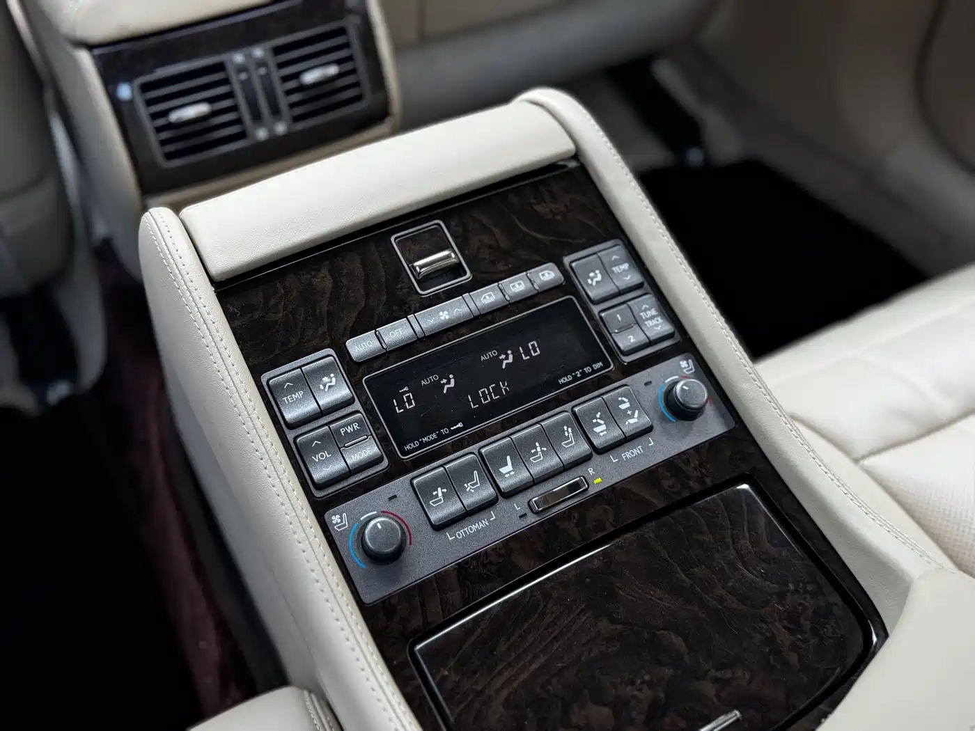 Lexus LS 2006 460L Premium Edition фото 11