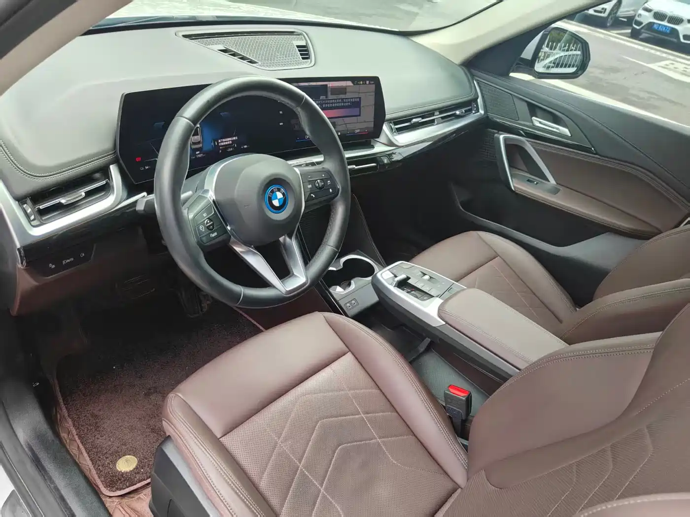 BMW iX1 2023 eDrive25L X Design Package фото 4