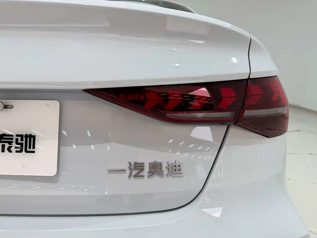 Audi A3 2025 2025 Facelift A3L Limousine 35TFSI Flying Spur Premium