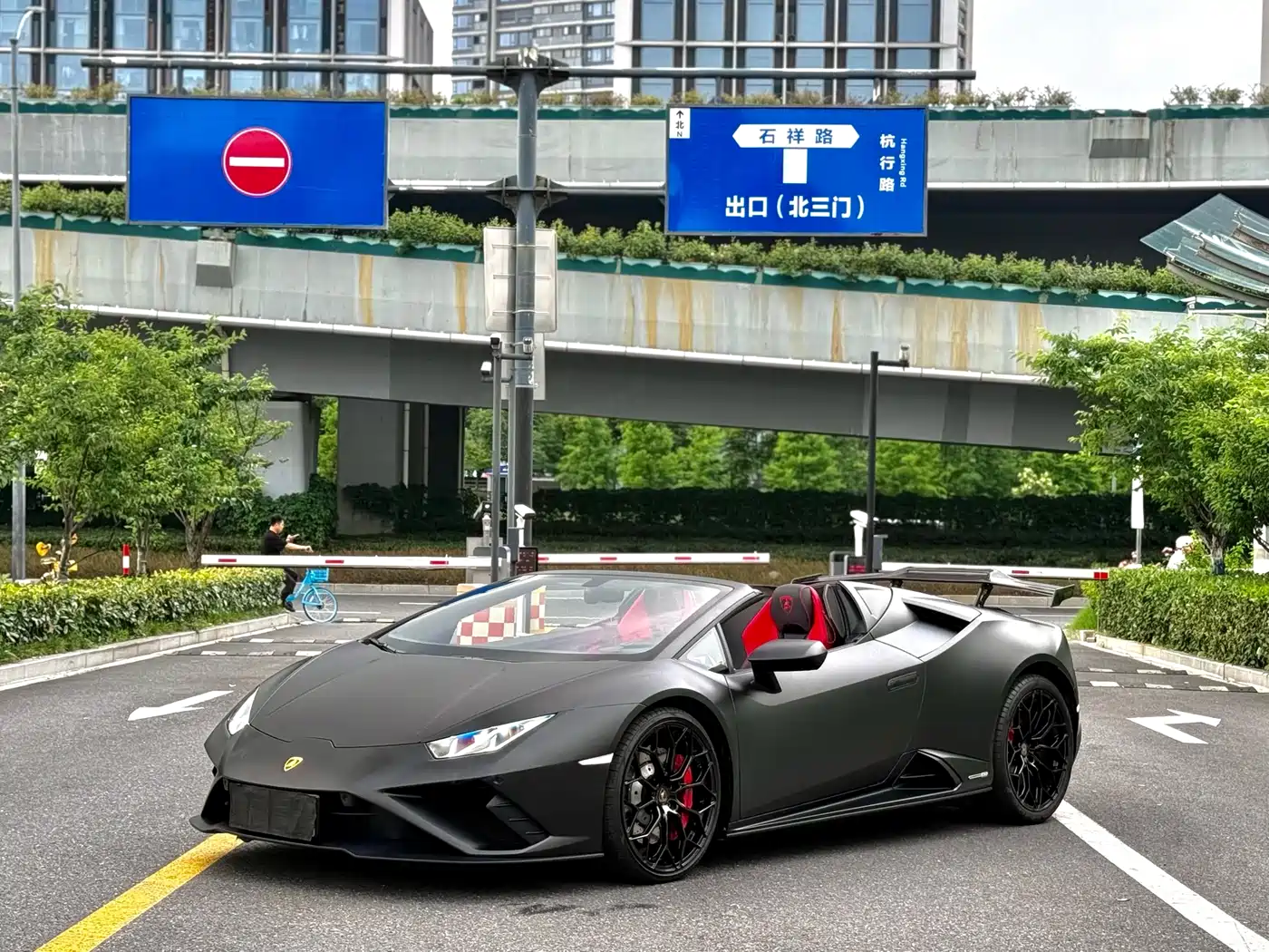 Lamborghini Huracán 2020 Huracán EVO RWD Spyder фото 3