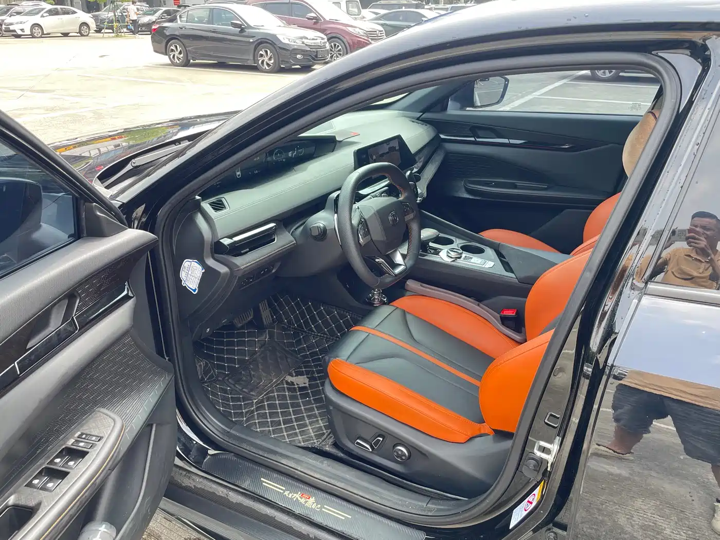 CHANGAN UNI-V