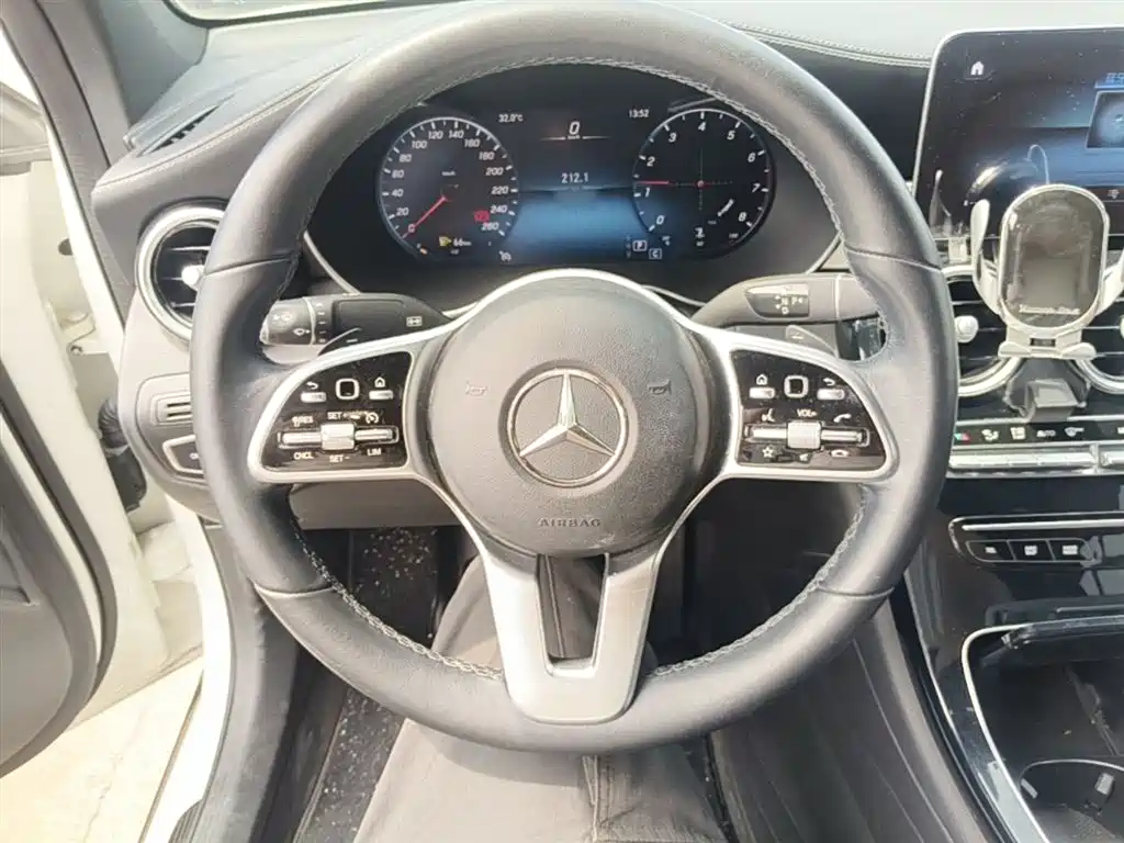 Mercedes-Benz GLC Coupe 2021 GLC 260 4MATIC Coupe SUV фото 11
