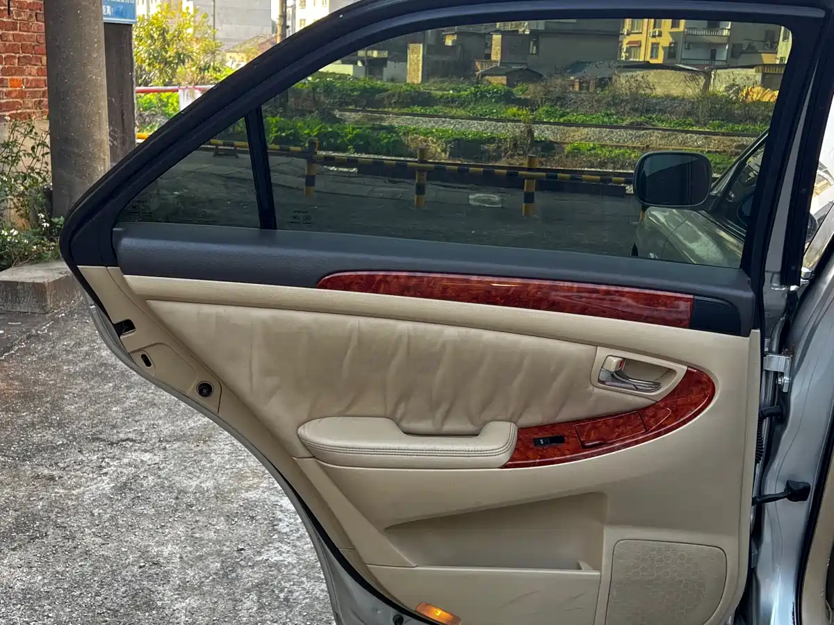 Toyota Crown 2008 2.5L 5th Anniversary Edition фото 14
