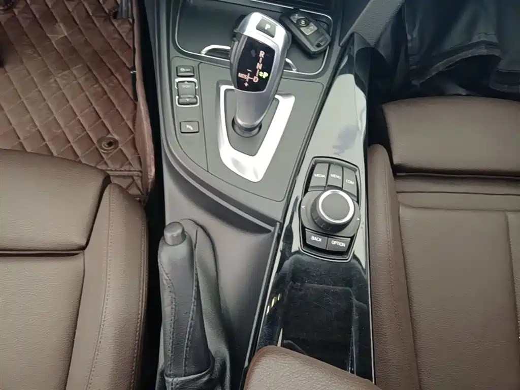 BMW 3 Series 2018 320Li Fashion Style фото 14