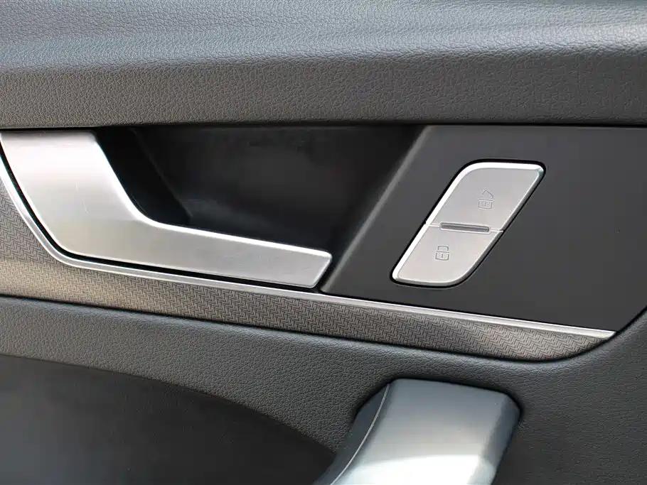 Audi Q5L 2023 40T Luxury Dynamic фото 10
