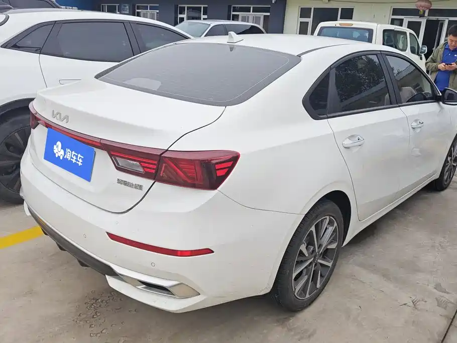 Kia K3 2023 2021 Facelift 1.5L CVT Youth Edition