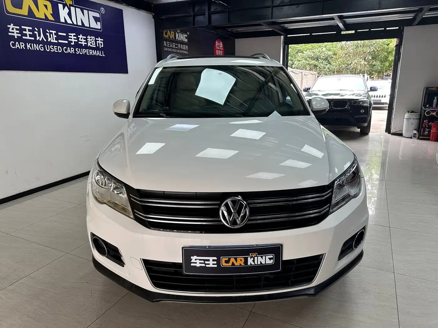 Volkswagen Tiguan 2012 1.8TSI Automatic 2WD Brilliance Edition фото 2
