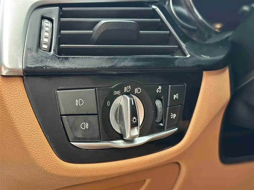 BMW 5 Series 2018 Facelift 530Li Exclusive M Sport Package фото 12