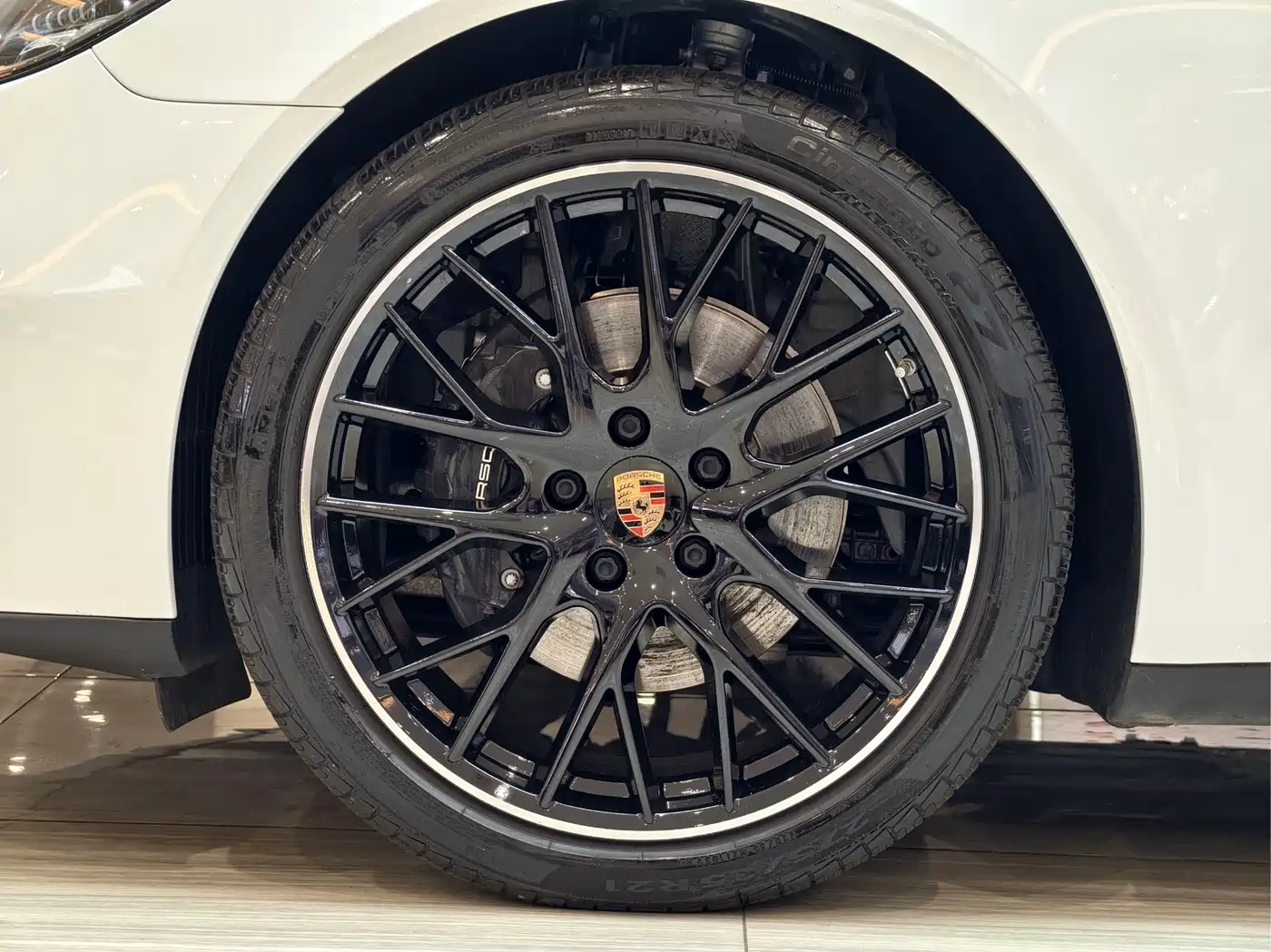 Porsche Panamera 2022 Panamera 4 Executive Long Wheelbase Platinum Edition 2.9T фото 24