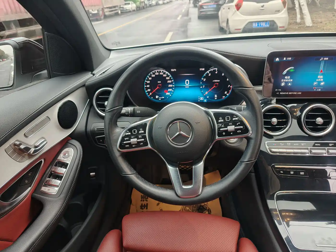 Mercedes-Benz GLC Coupe 2022 GLC 260 4MATIC Coupe SUV фото 10