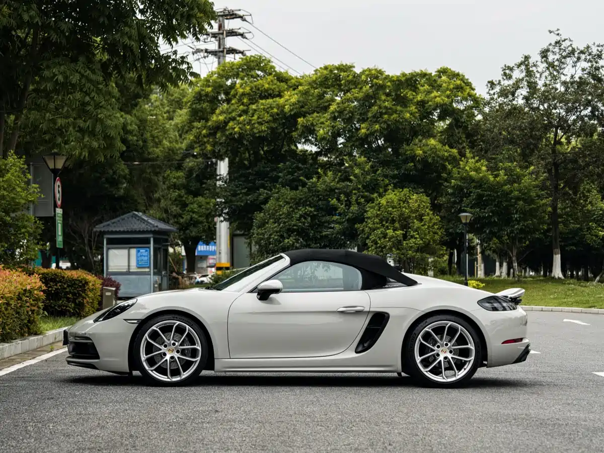 Porsche 718 2022 Spyder 2.0T фото 4