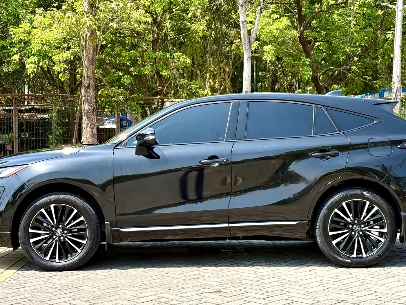 Toyota Venza 2023 2023 2.0L CVT FWD Premium