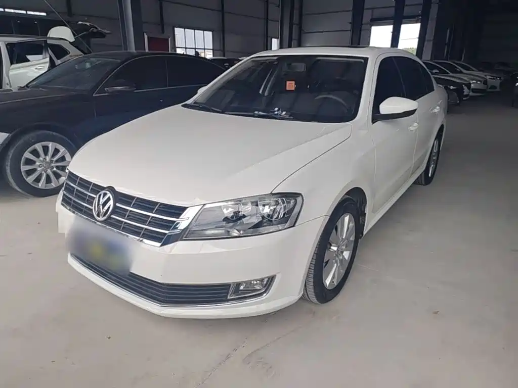 Volkswagen Lavida 2013 Facelift 1.4TSI Manual Comfort фото 2