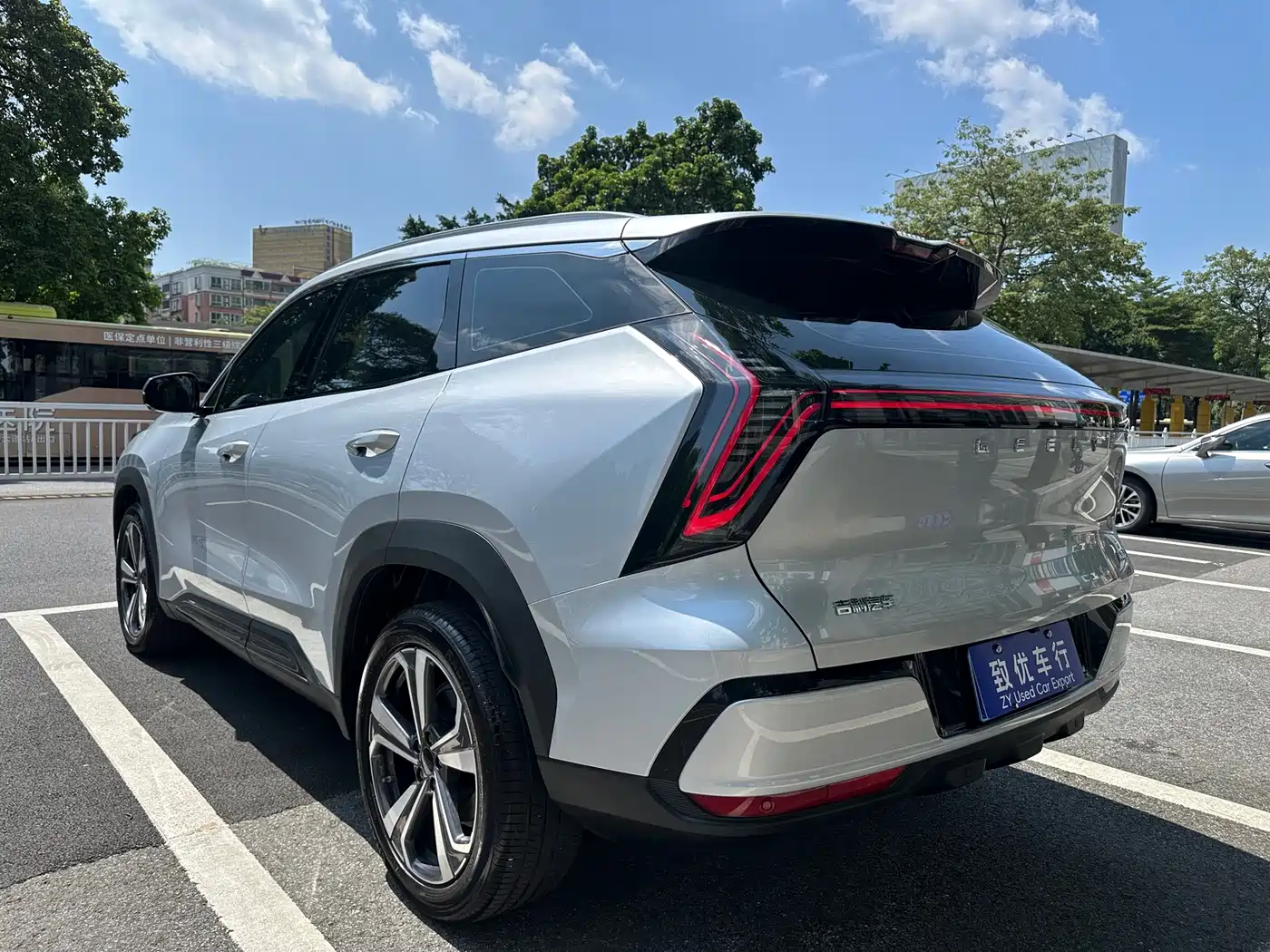 صورة 4 - Geely Atlas L