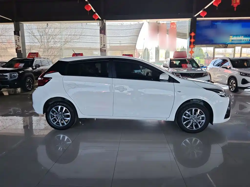 Toyota YARiS L Zhi Xuan 2021 1.5L CVT Leading Edition фото 4