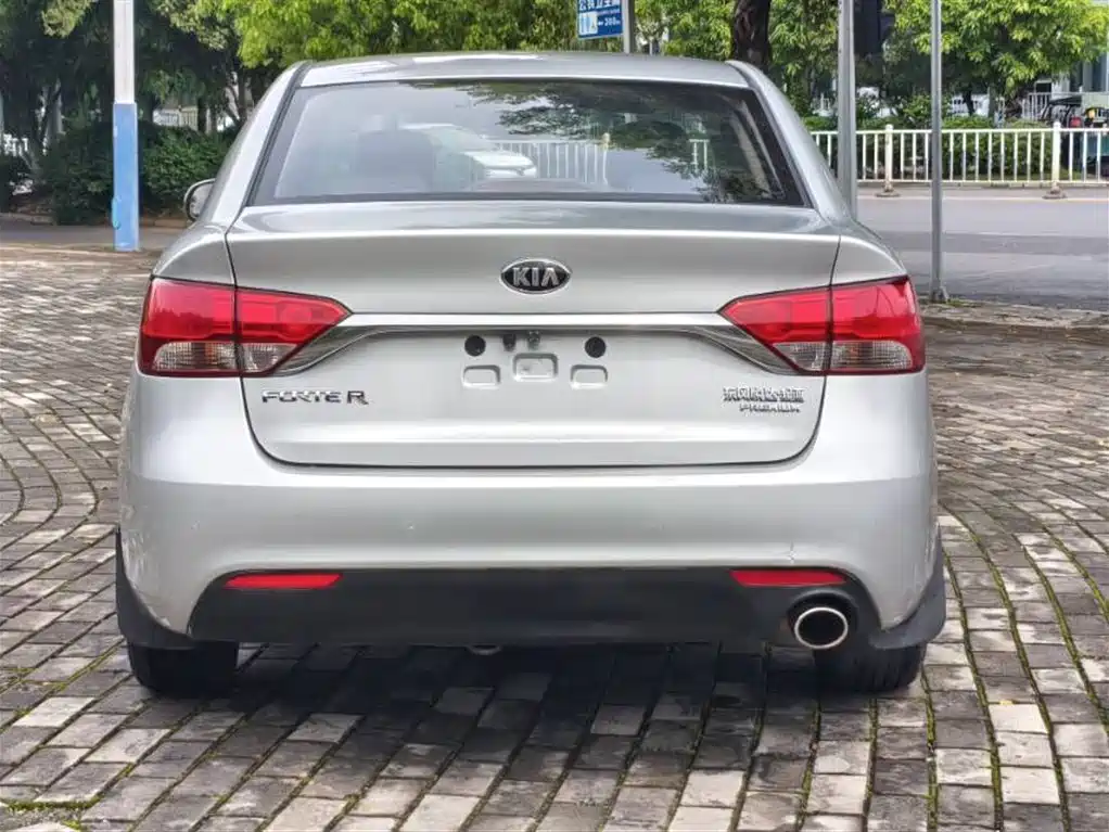 Kia Forte 2014 1.6L AT GLS фото 8