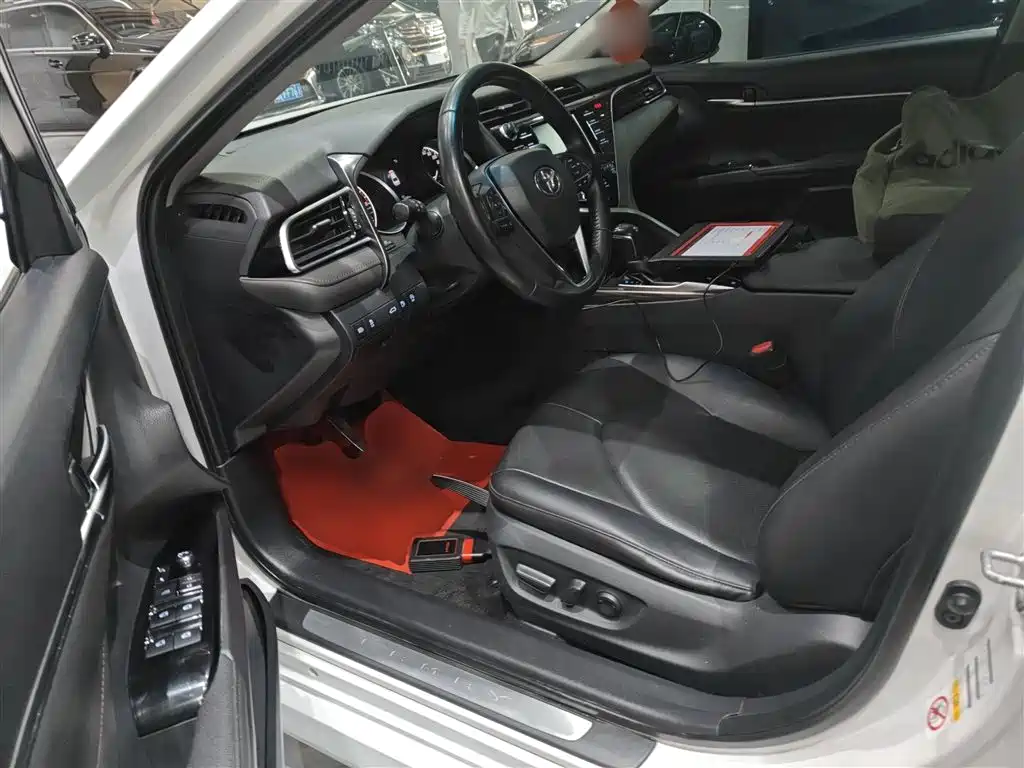 Toyota Camry 2018 2.0G Luxury Edition фото 15