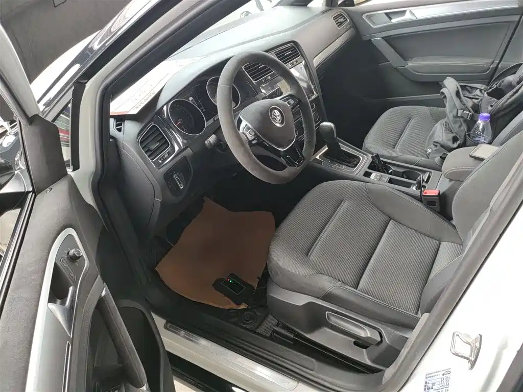 Volkswagen Golf 2020 280TSI DSG Comfort фото 10