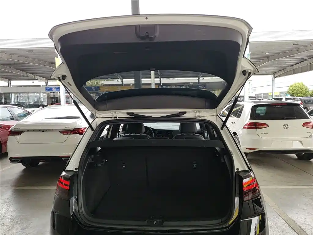 Volkswagen Golf 2020 280TSI DSG Comfort фото 14