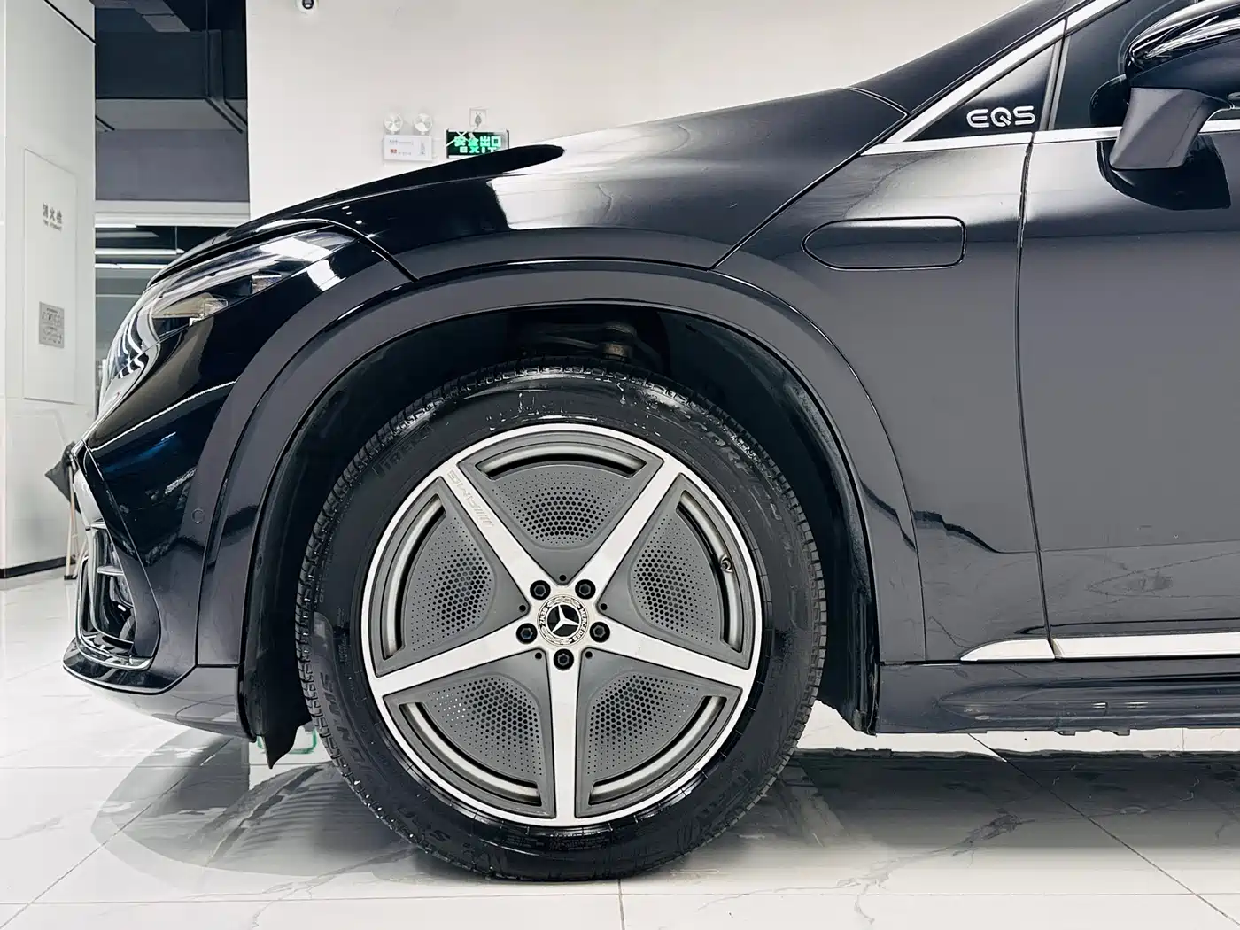 Mercedes-Benz EQS SUV 2023 450 4MATIC Pioneer Edition фото 10